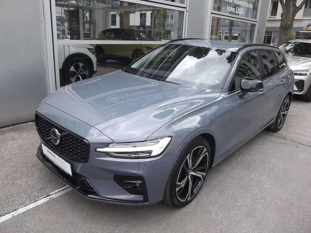 Photo 1 : Volvo V60 2023 Diesel