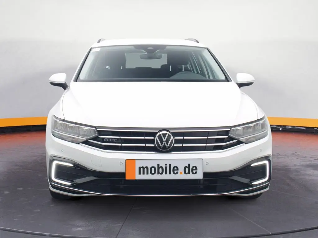 Photo 1 : Volkswagen Passat 2021 Hybrid