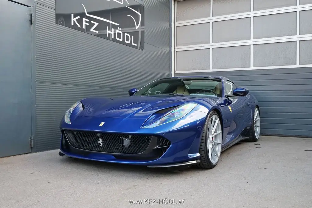 Photo 1 : Ferrari 812 2021 Petrol