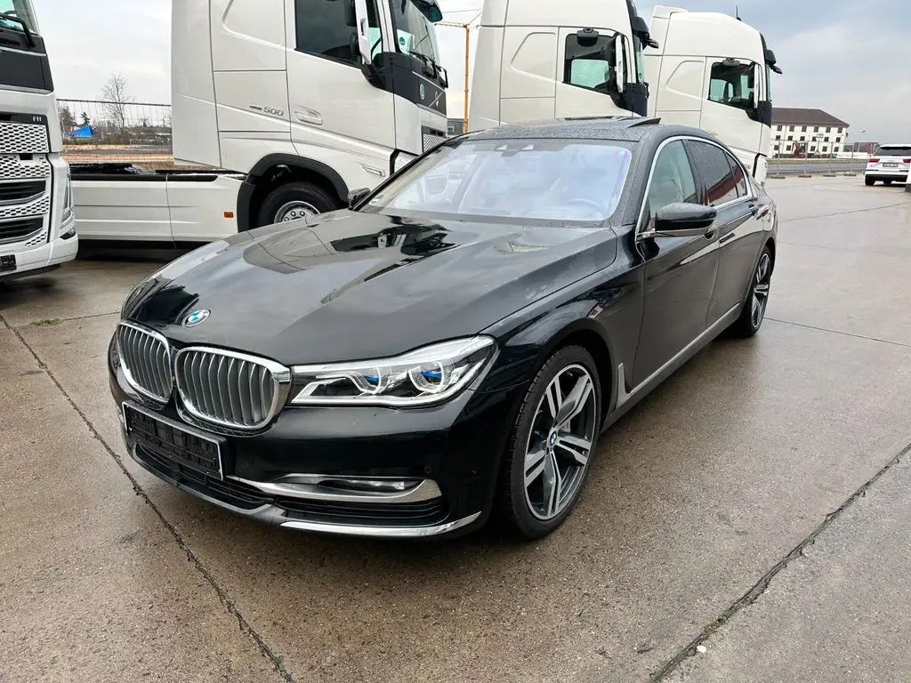 Photo 1 : Bmw Serie 7 2017 Diesel