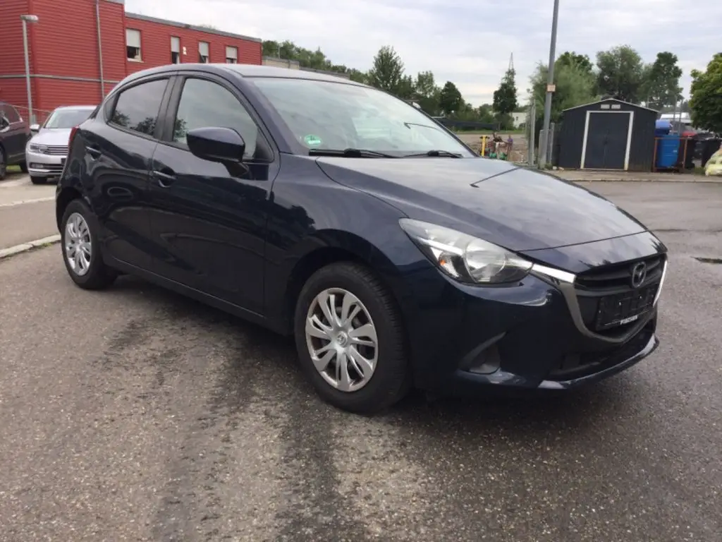 Photo 1 : Mazda 2 2016 Petrol