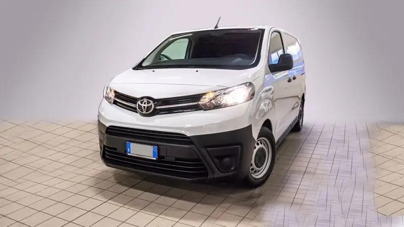 Photo 1 : Toyota Proace 2024 Non renseigné