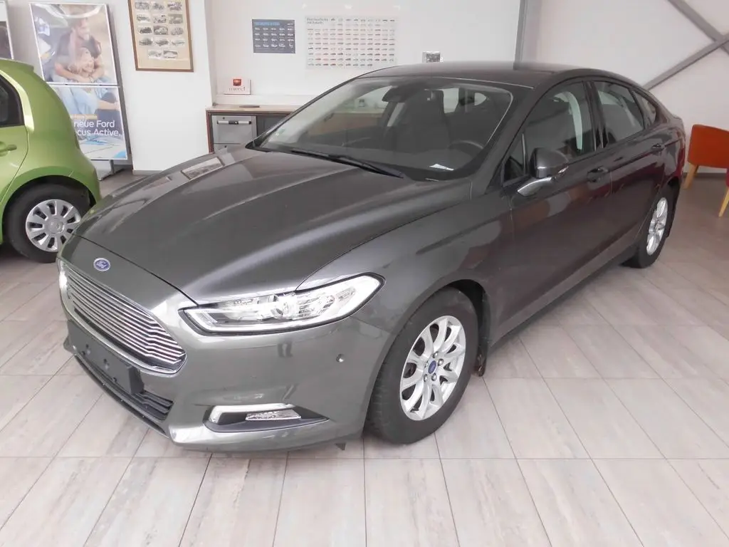 Photo 1 : Ford Mondeo 2017 Petrol