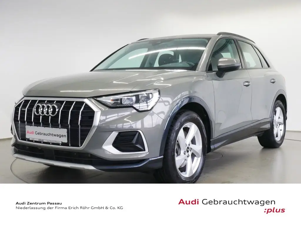 Photo 1 : Audi Q3 2022 Essence