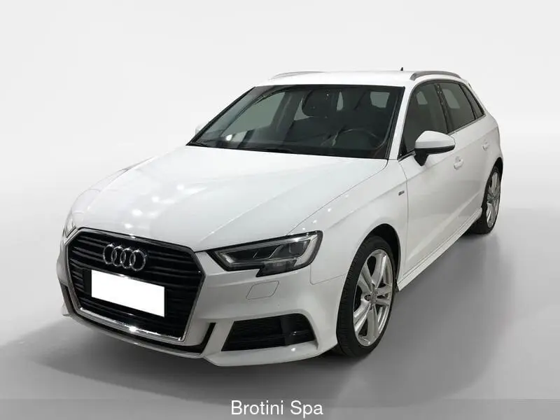 Photo 1 : Audi A3 2019 Diesel