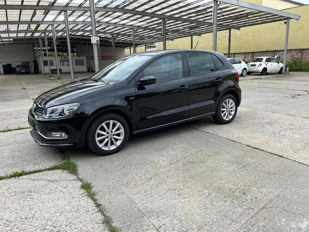 Photo 1 : Volkswagen Polo 2016 Petrol