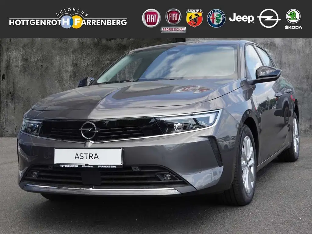 Photo 1 : Opel Astra 2023 Essence