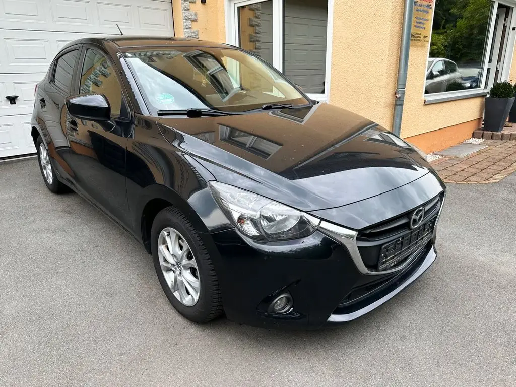 Photo 1 : Mazda 2 2016 Petrol