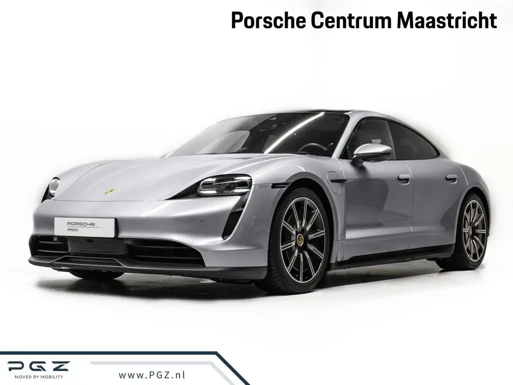 Photo 1 : Porsche Taycan 2020 Non renseigné