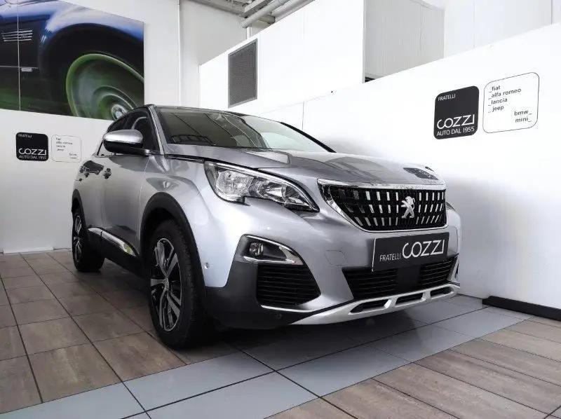 Photo 1 : Peugeot 3008 2020 Petrol