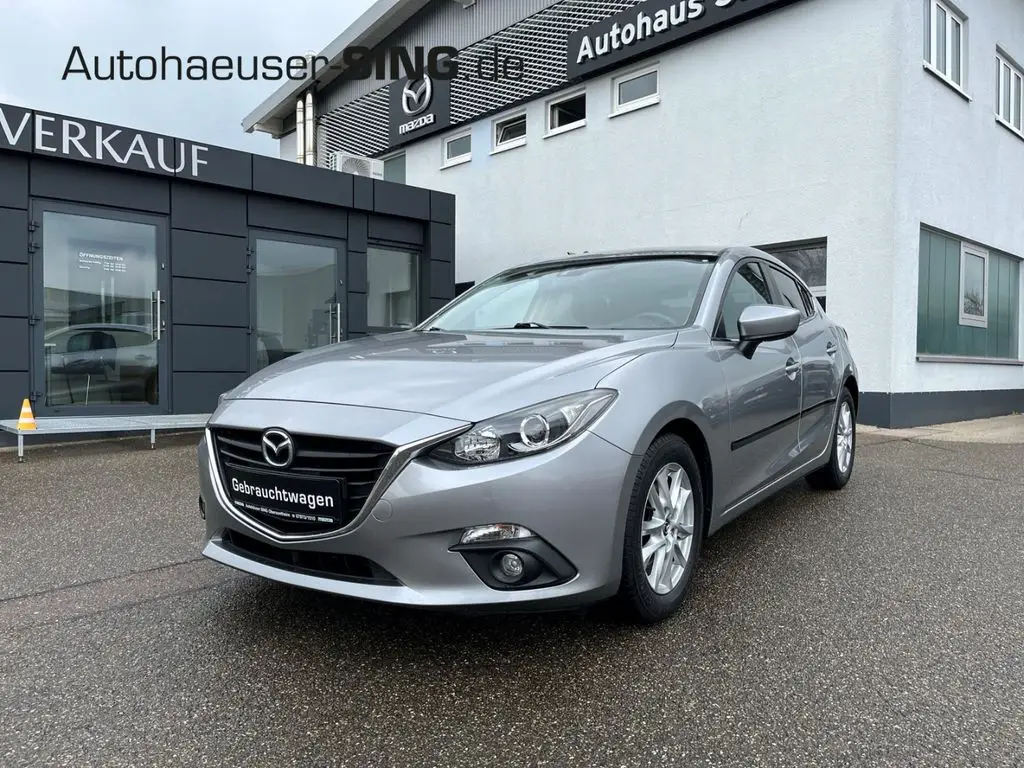 Photo 1 : Mazda 3 2016 Petrol