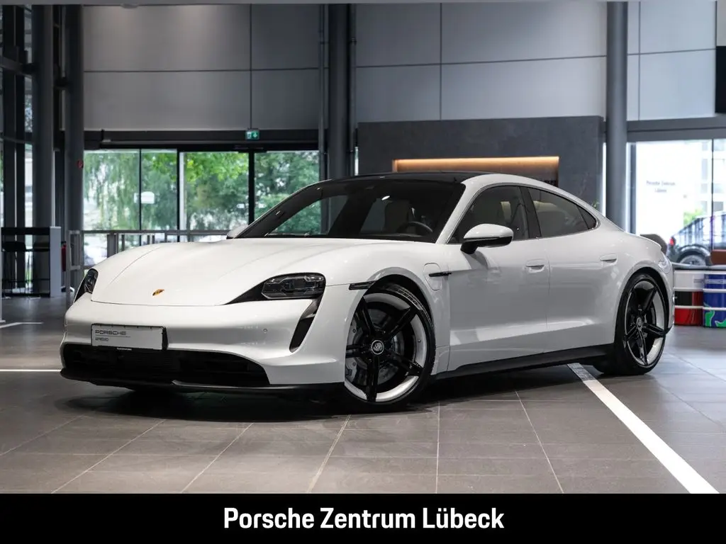 Photo 1 : Porsche Taycan 2023 Not specified