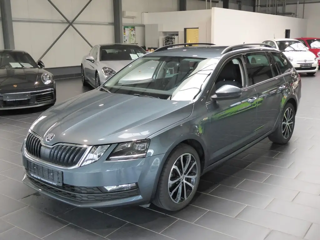 Photo 1 : Skoda Octavia 2020 Petrol