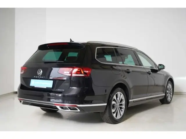 Photo 1 : Volkswagen Passat 2023 Diesel