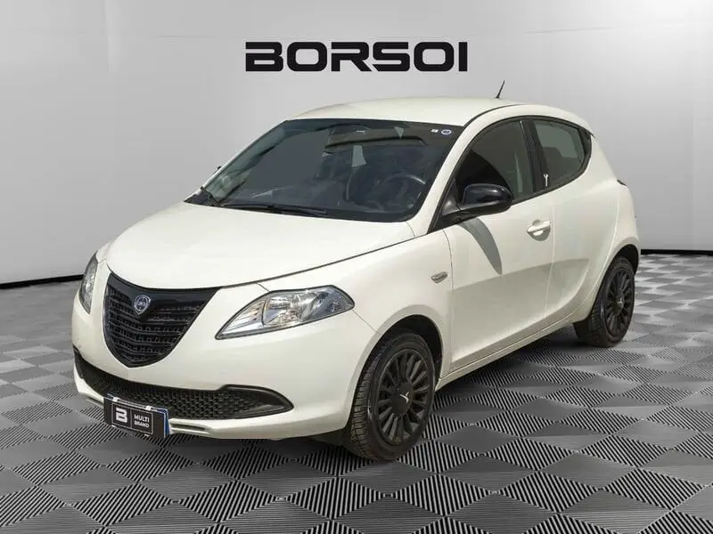 Photo 1 : Lancia Ypsilon 2014 GPL