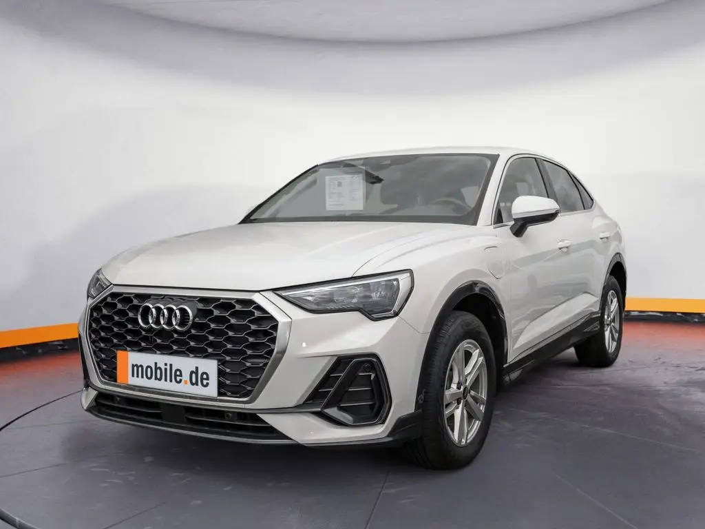 Photo 1 : Audi Q3 2022 Hybride