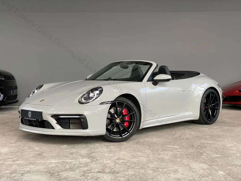 Photo 1 : Porsche 992 2019 Essence