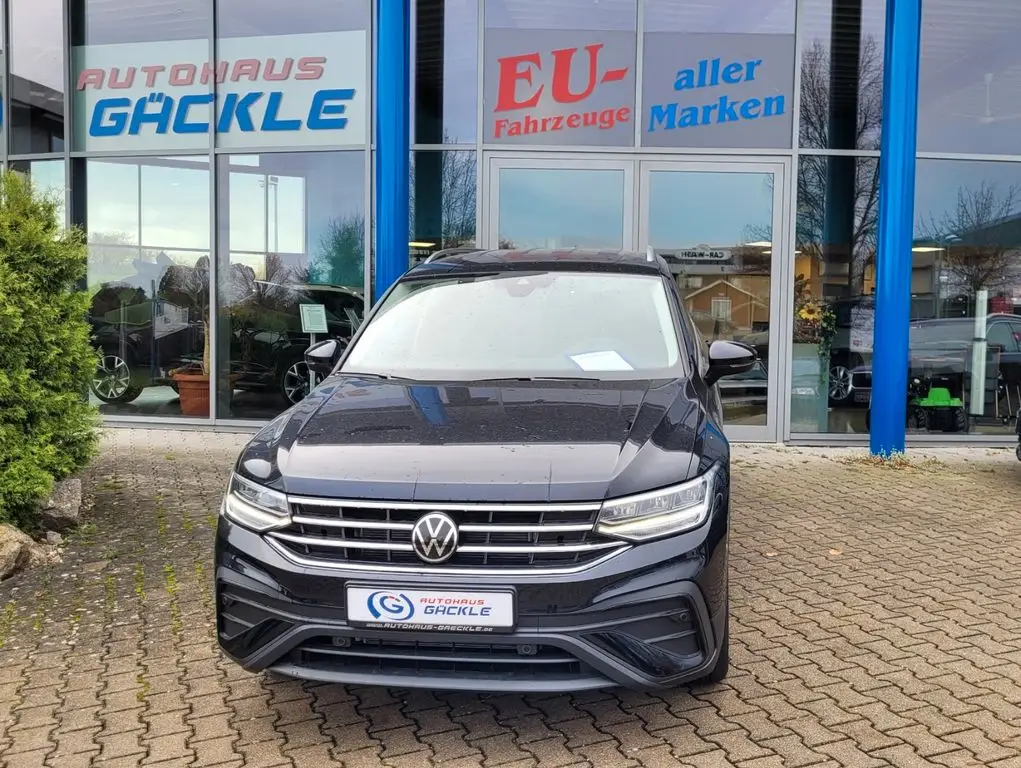 Photo 1 : Volkswagen Tiguan 2024 Essence