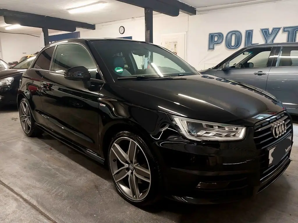 Photo 1 : Audi A1 2016 Petrol