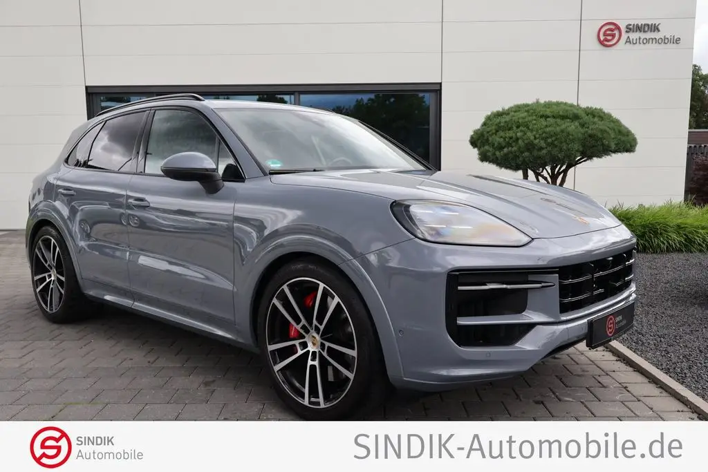 Photo 1 : Porsche Cayenne 2023 Essence