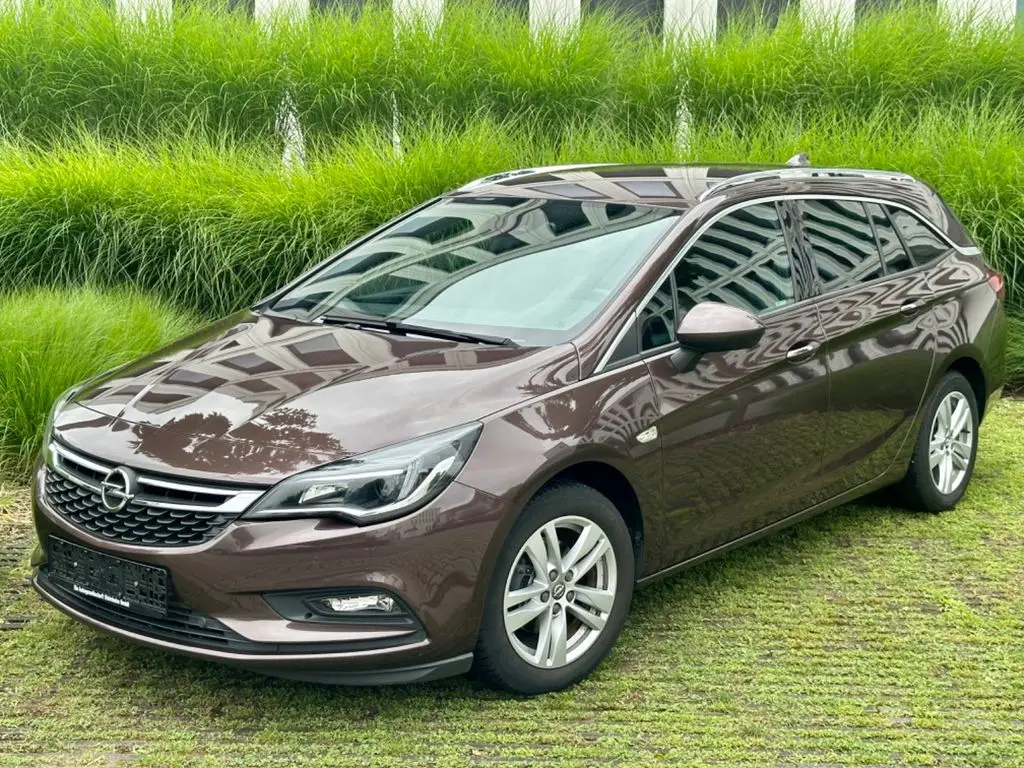 Photo 1 : Opel Astra 2016 Essence