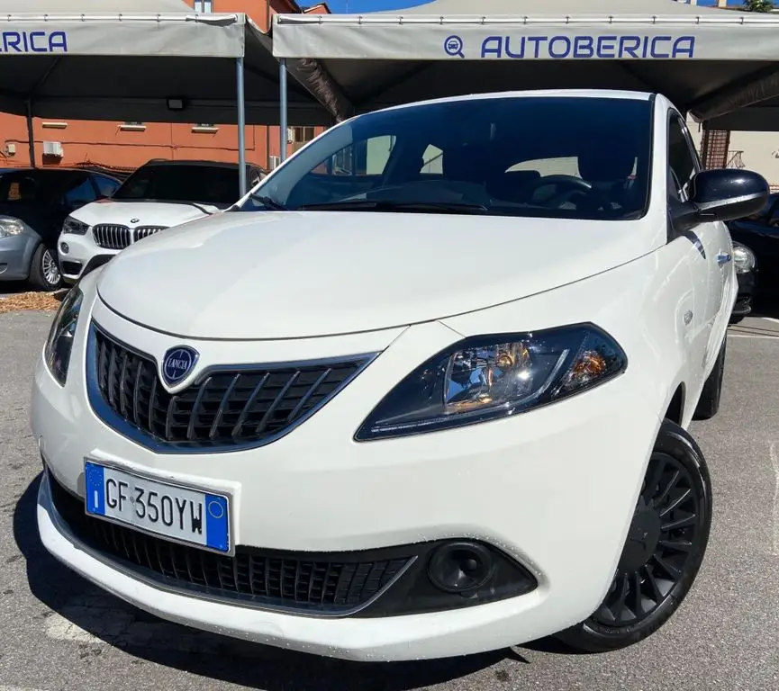 Photo 1 : Lancia Ypsilon 2021 Hybrid