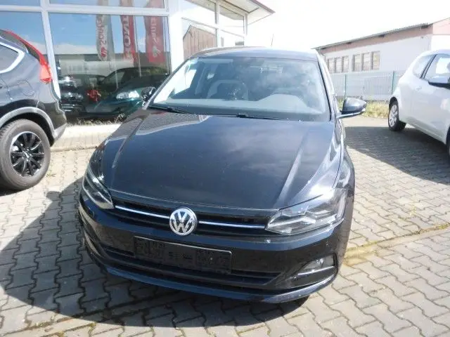 Photo 1 : Volkswagen Polo 2018 Petrol