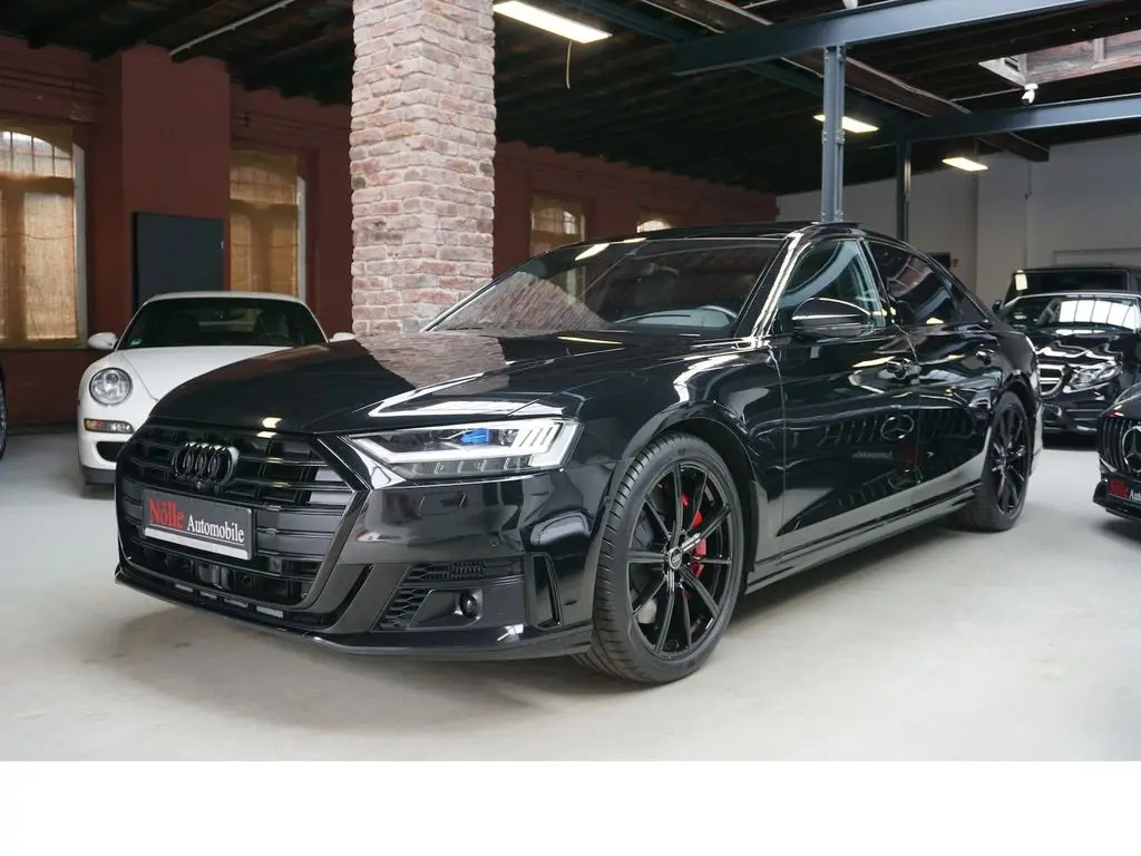 Photo 1 : Audi S8 2022 Petrol