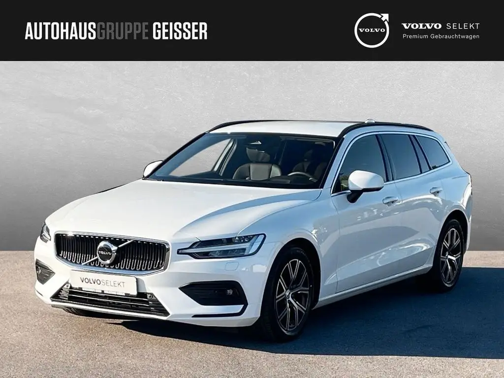 Photo 1 : Volvo V60 2023 Essence