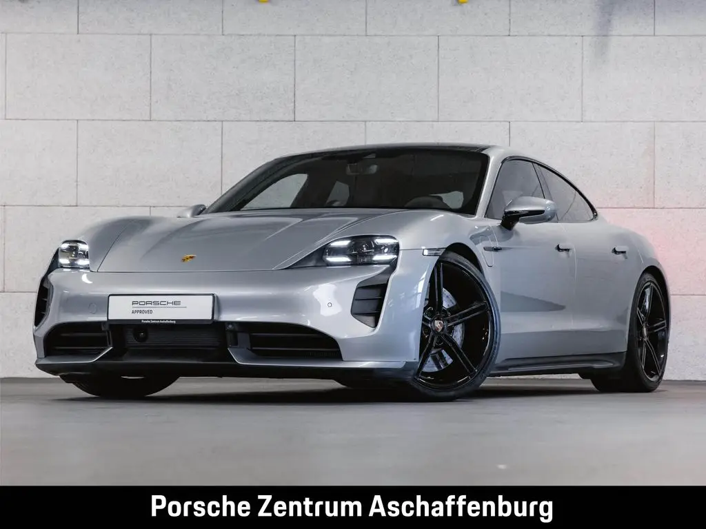 Photo 1 : Porsche Taycan 2021 Non renseigné