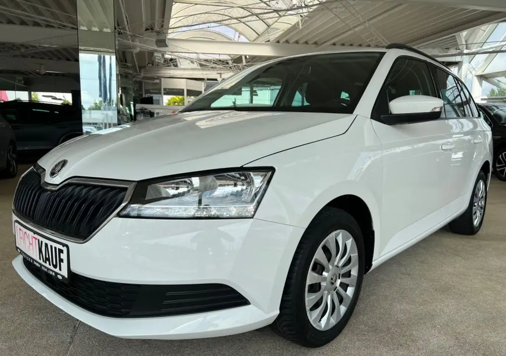 Photo 1 : Skoda Fabia 2020 Essence