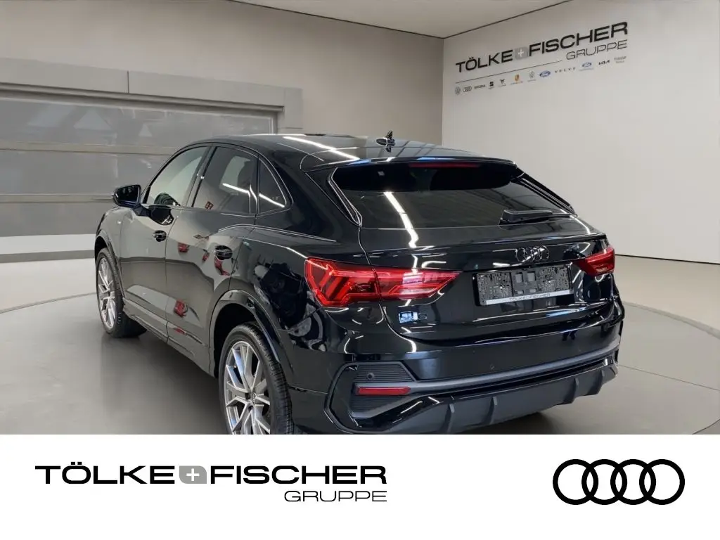 Photo 1 : Audi Q3 2024 Diesel