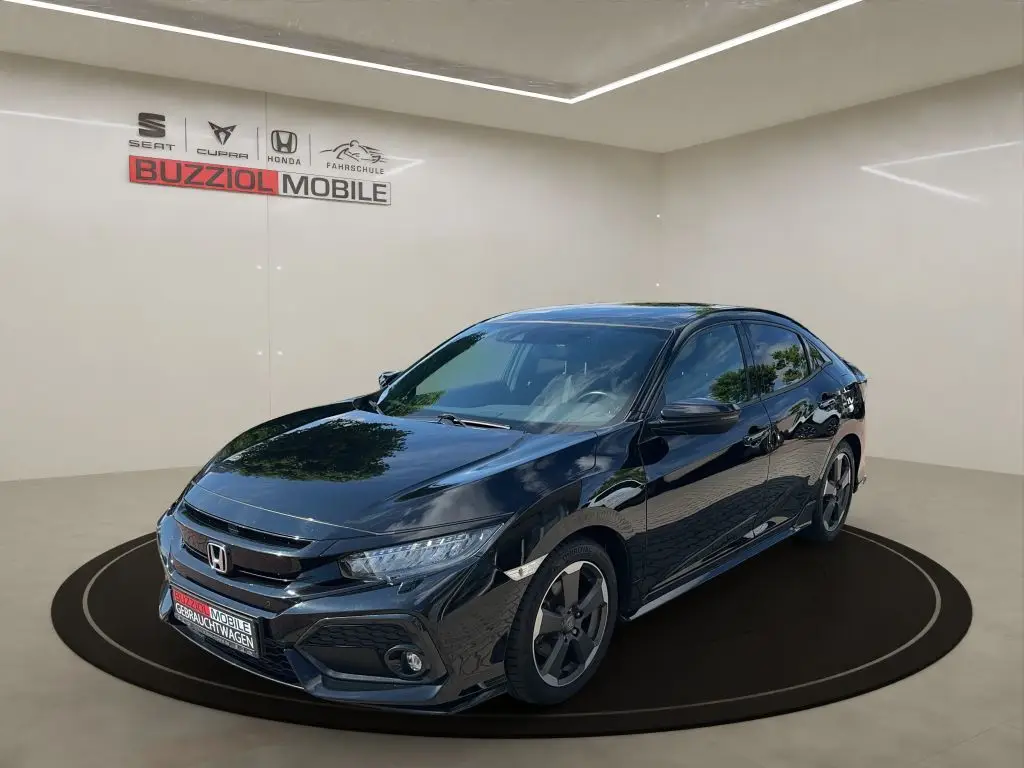 Photo 1 : Honda Civic 2018 Essence