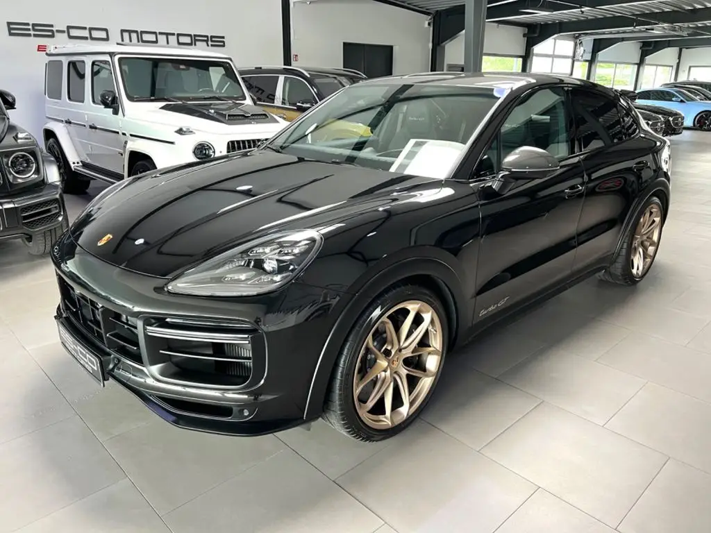 Photo 1 : Porsche Cayenne 2023 Essence