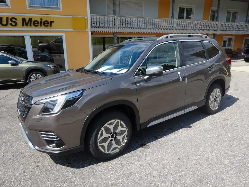 Photo 1 : Subaru Forester 2024 Essence