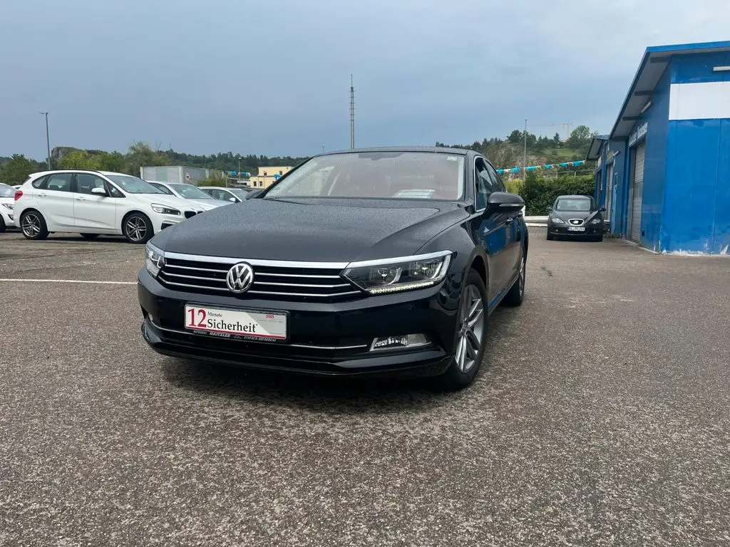 Photo 1 : Volkswagen Passat 2015 Petrol