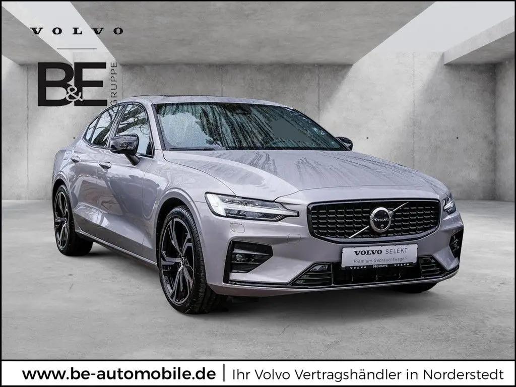 Photo 1 : Volvo S60 2023 Essence