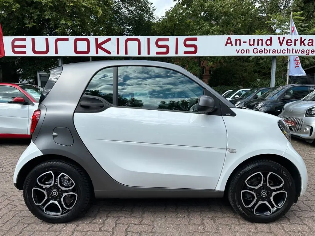 Photo 1 : Smart Fortwo 2019 Petrol