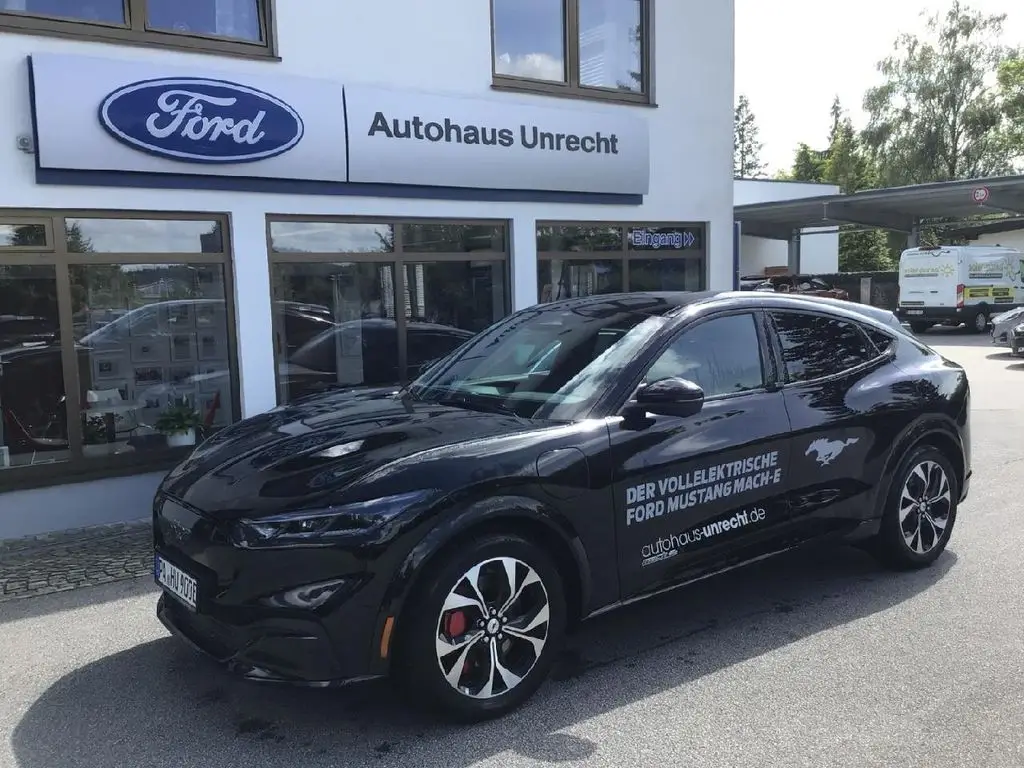 Photo 1 : Ford Mustang 2023 Non renseigné