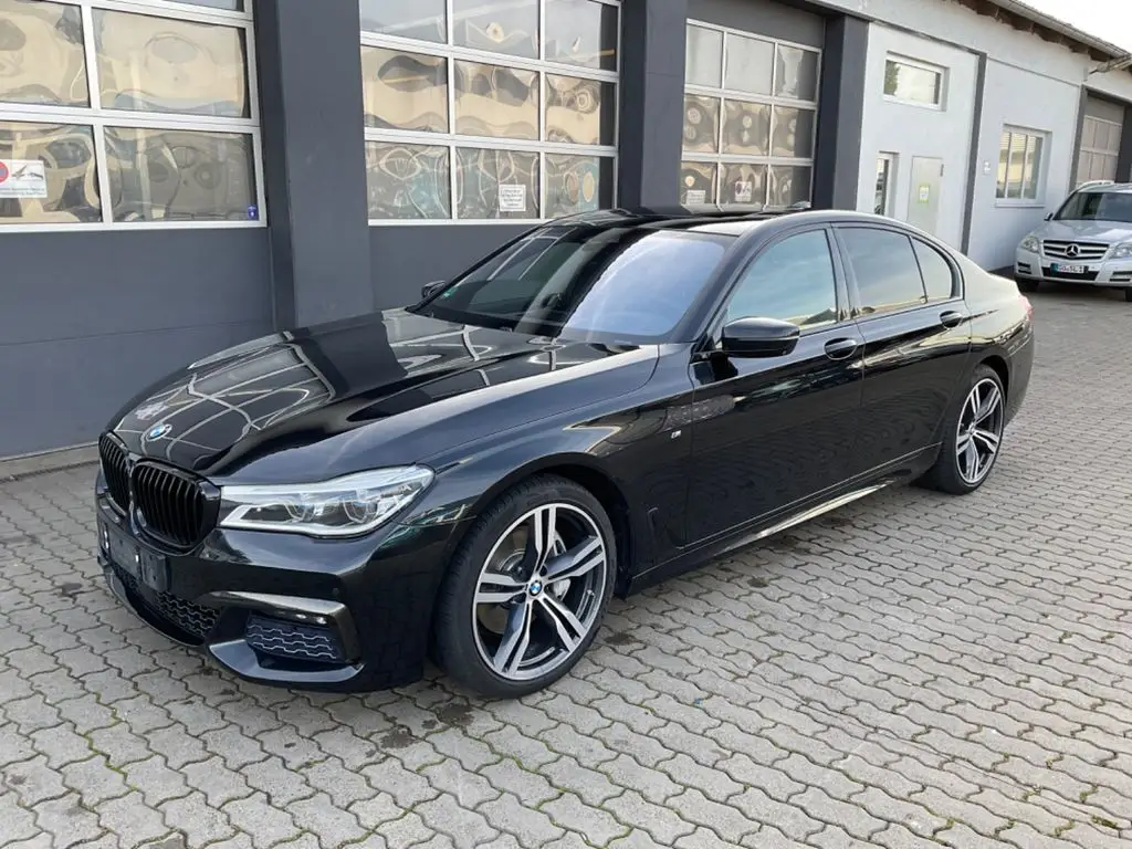 Photo 1 : Bmw Serie 7 2017 Diesel