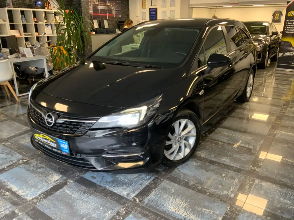 Photo 1 : Opel Astra 2020 Essence