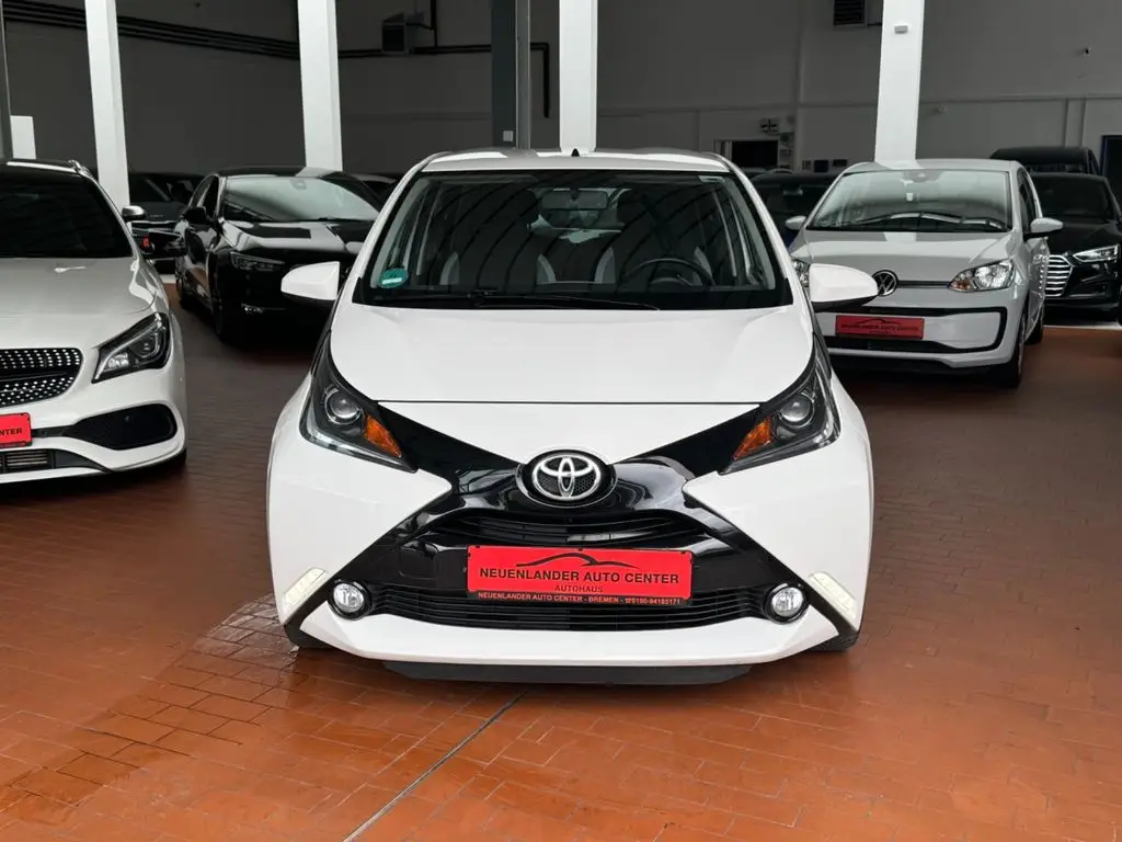 Photo 1 : Toyota Aygo X 2015 Essence