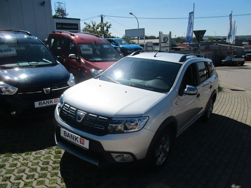 Photo 1 : Dacia Logan 2018 Essence