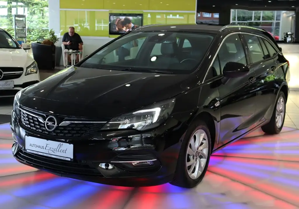 Photo 1 : Opel Astra 2021 Essence