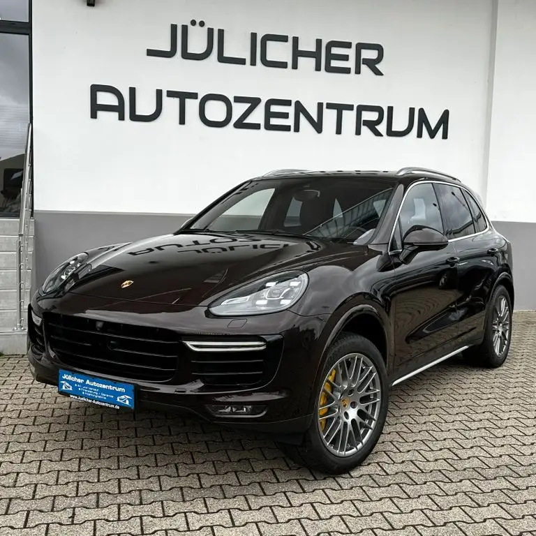 Photo 1 : Porsche Cayenne 2015 Essence