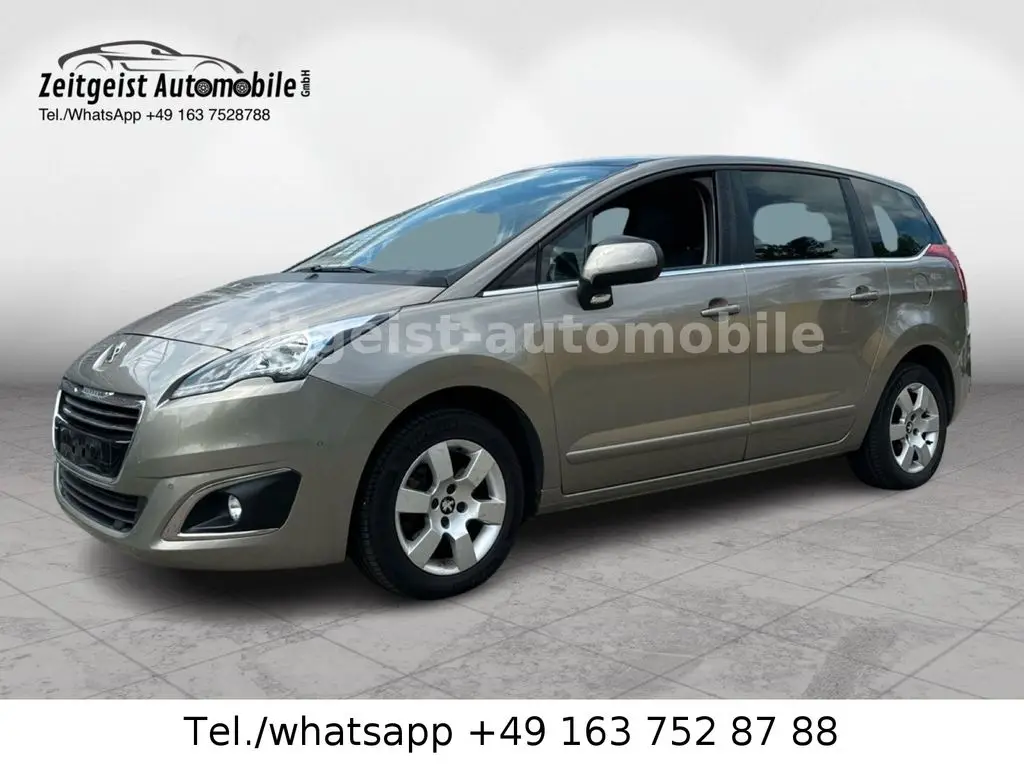 Photo 1 : Peugeot 5008 2016 Petrol