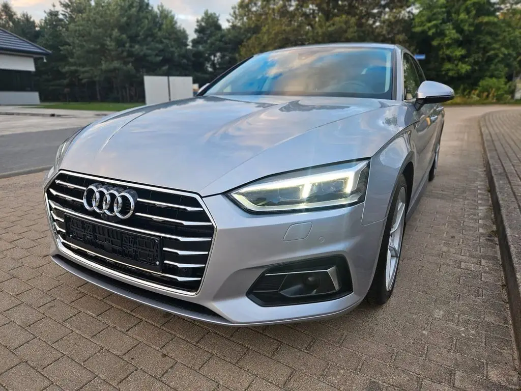 Photo 1 : Audi A5 2018 Petrol