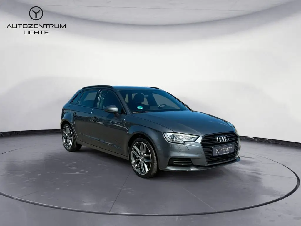 Photo 1 : Audi A3 2019 Essence