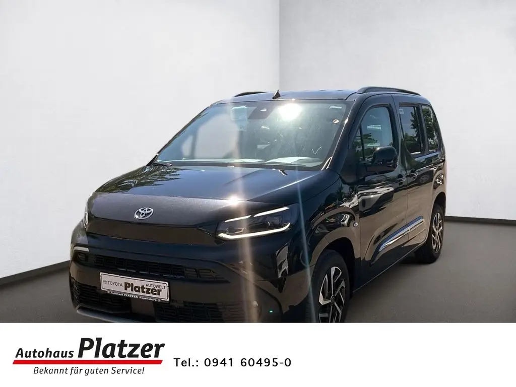 Photo 1 : Toyota Proace 2024 Petrol