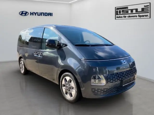 Photo 1 : Hyundai Staria 2024 Diesel